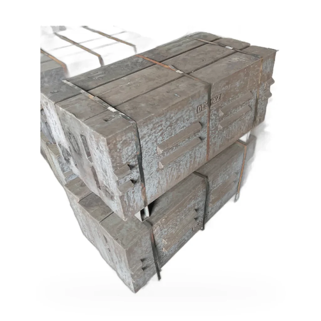 Crusher hammers in high chrome alloy